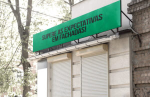 A Importância da Lona para a Fachada Comercial